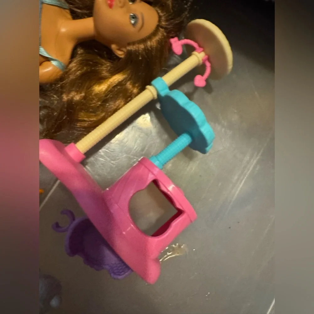 Barbie kitten condo playset W/ doll